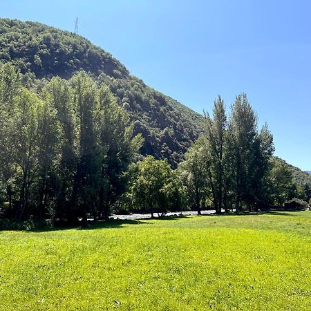 Cal Mestre - L'Amfitriona Rialp Kültér fotó