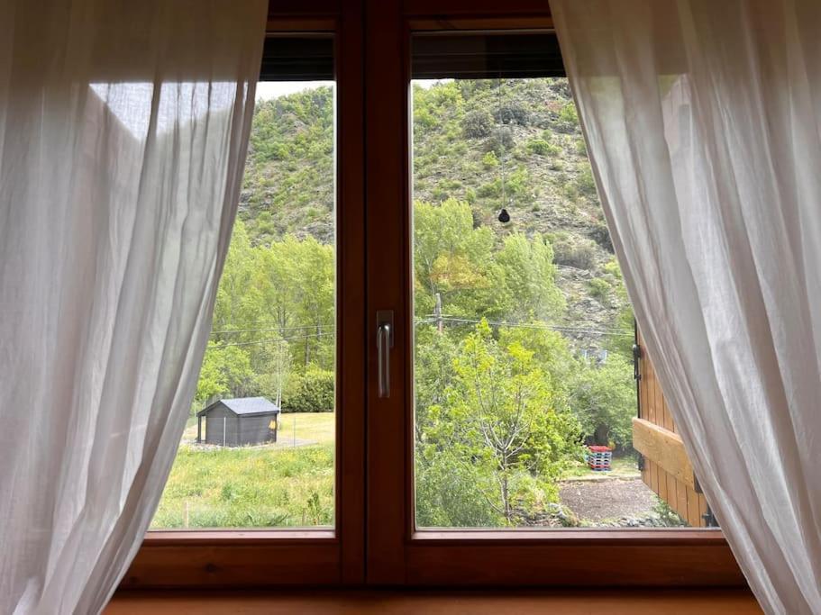 Cal Mestre - L'Amfitriona Rialp Kültér fotó